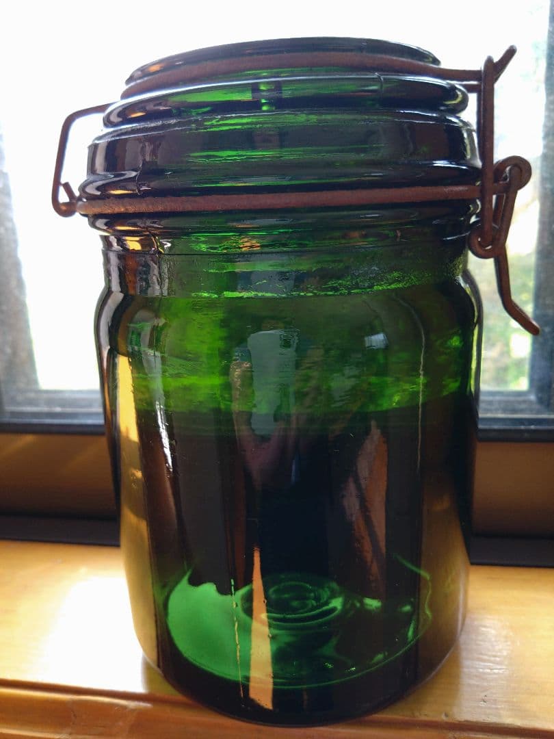 深緑の大きなヴィンテージキャニスター