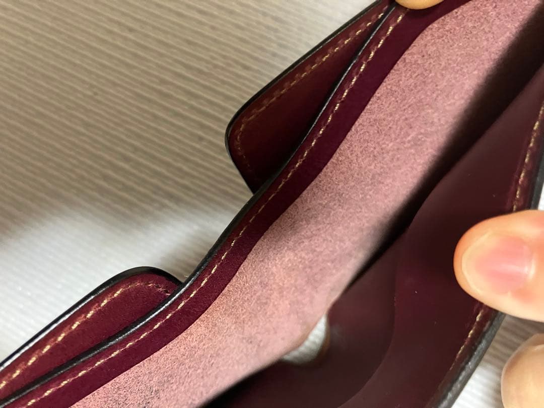 WILDSWANS 二つ折り財布 ウィングス ブラック&バーガンディー