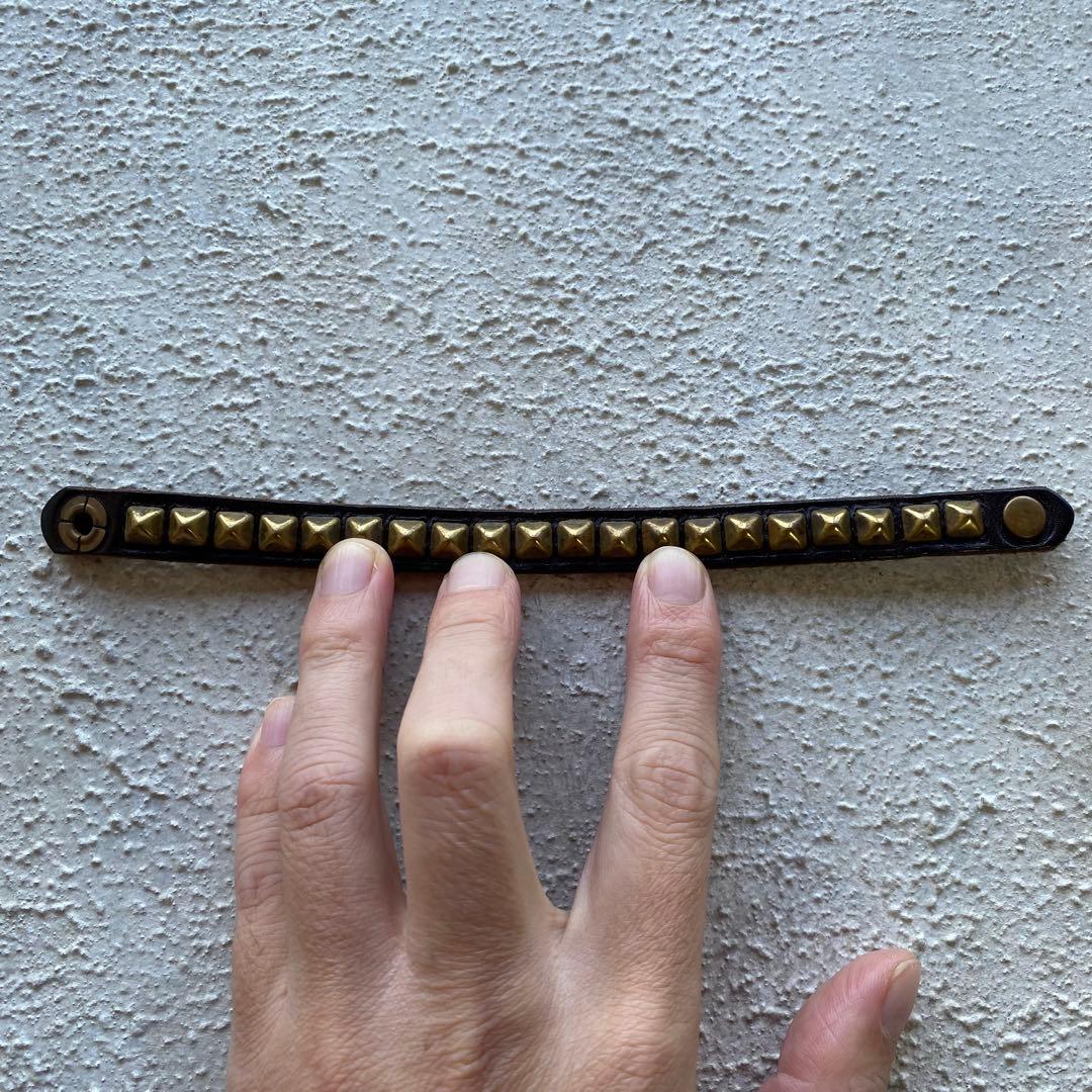 新品未使用 HTC エイチティーシー スタッズ ブレスレット バングル