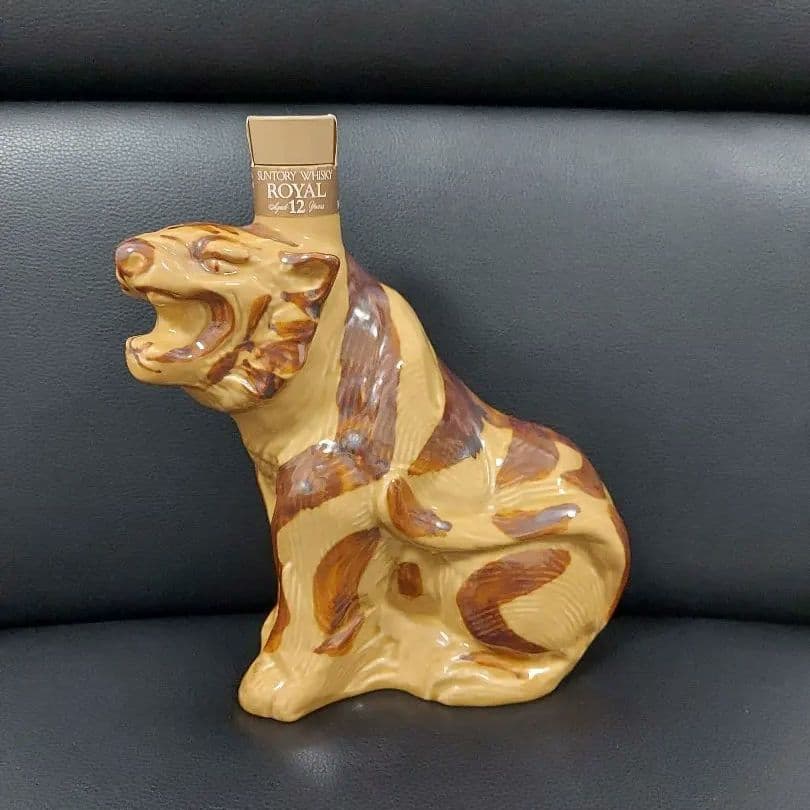 サントリーローヤル　12年　干支ボトル寅