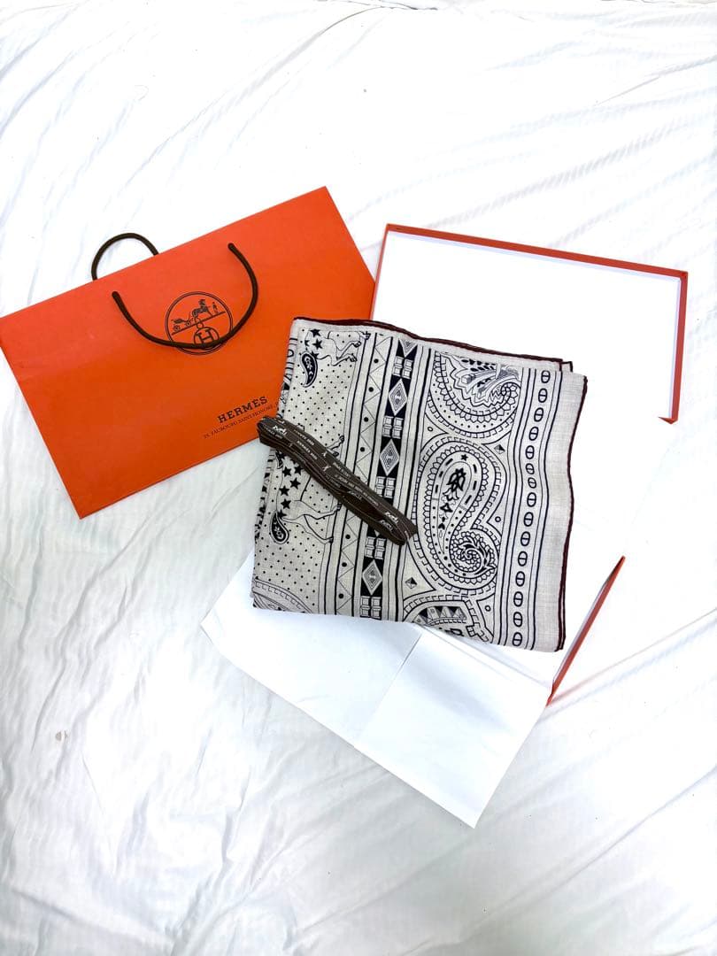 エルメス シュヴァル・ドゥ・クール・バンダナ