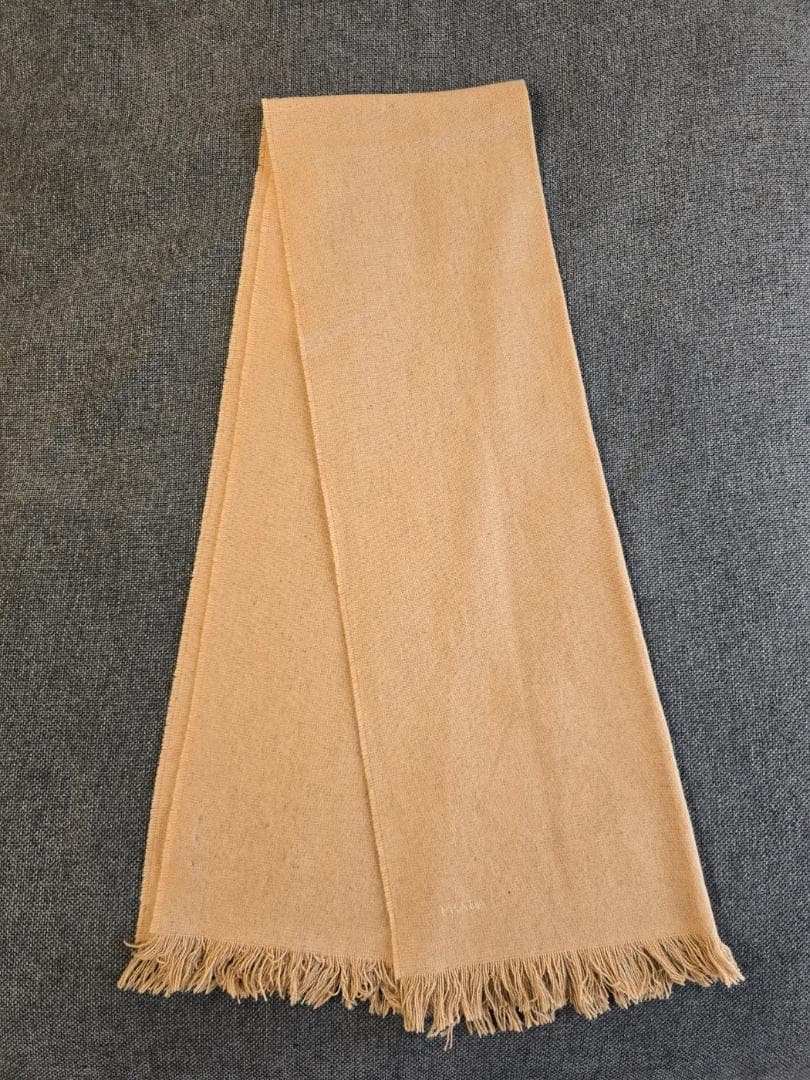 PRADAマフラー　& Hermes porch