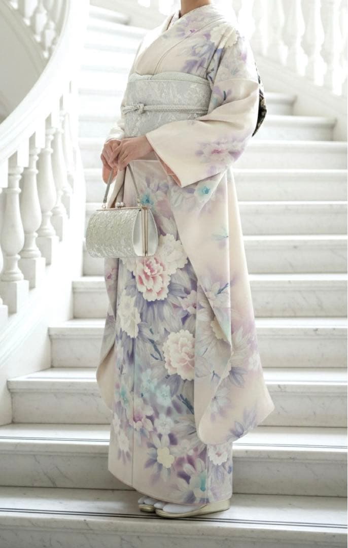 振袖セット　淡い　クリーム地　かわいい