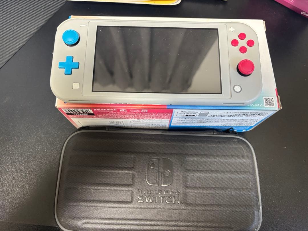 Switchライト　POKEMONバージョン