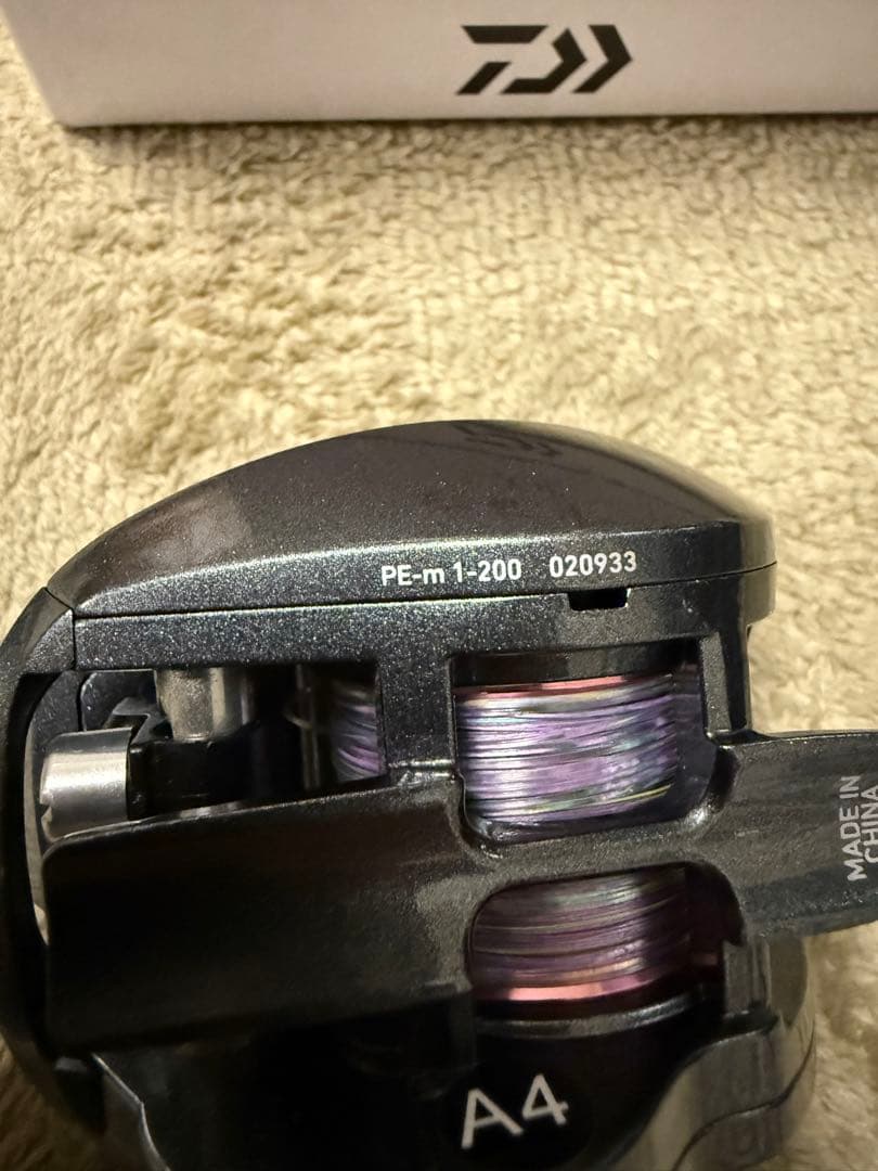 ⭐️ズラタン⭐️新品未使用❗️ 新品PE0.8号巻き 紅牙 X IC 右巻き