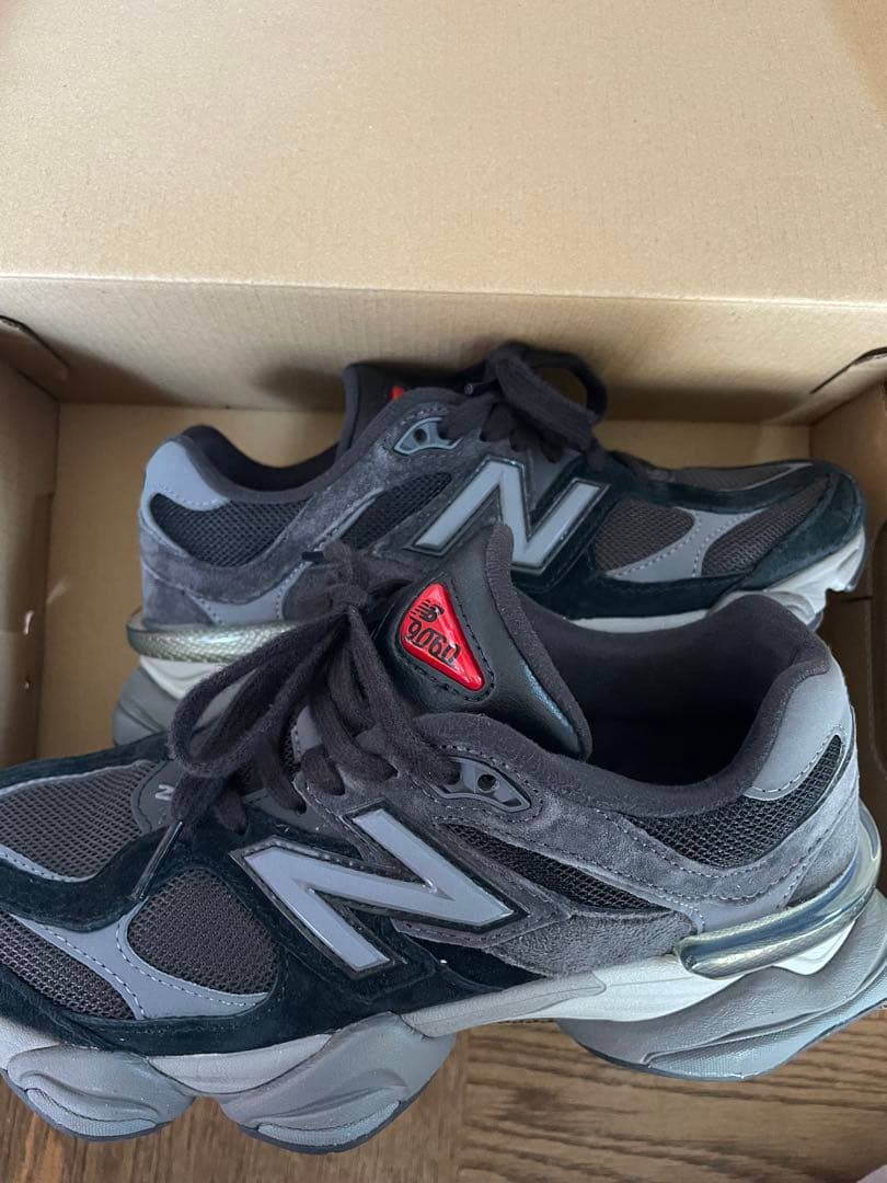 靴 new balance 9060