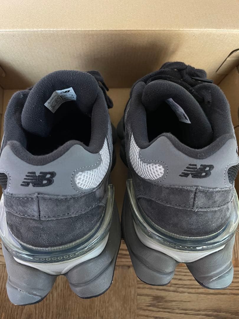 靴 new balance 9060