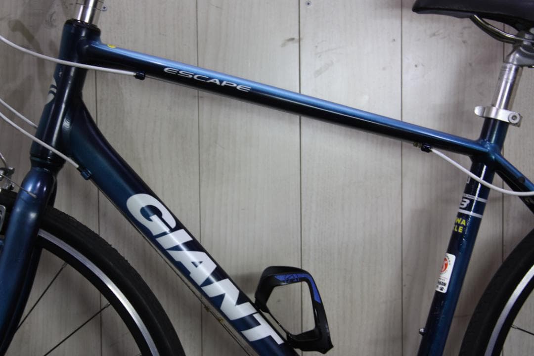 GIANT ESCAPE R3 700C 24速 500mm 青色 クロスバイク