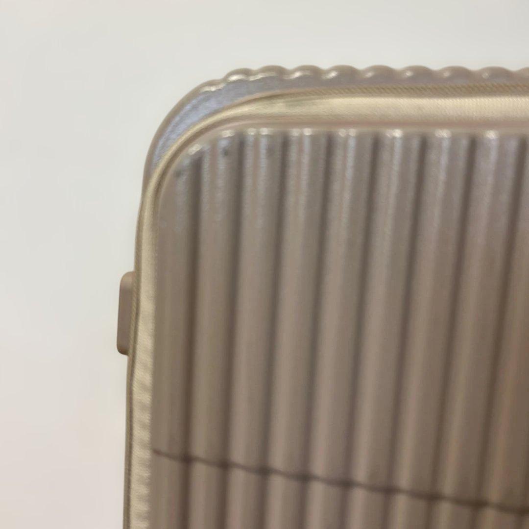 イノベーター　スーツケース　62Ｌ　カフェラテ　美品