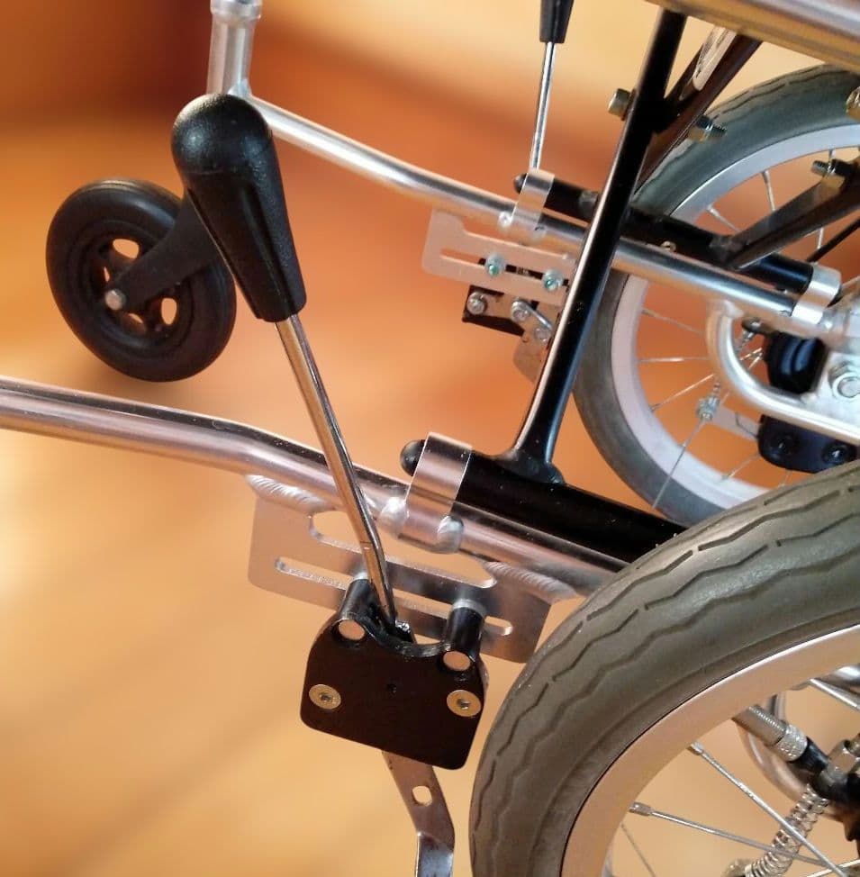 車いす MIKI スキットSKT-2 介助式多機能型