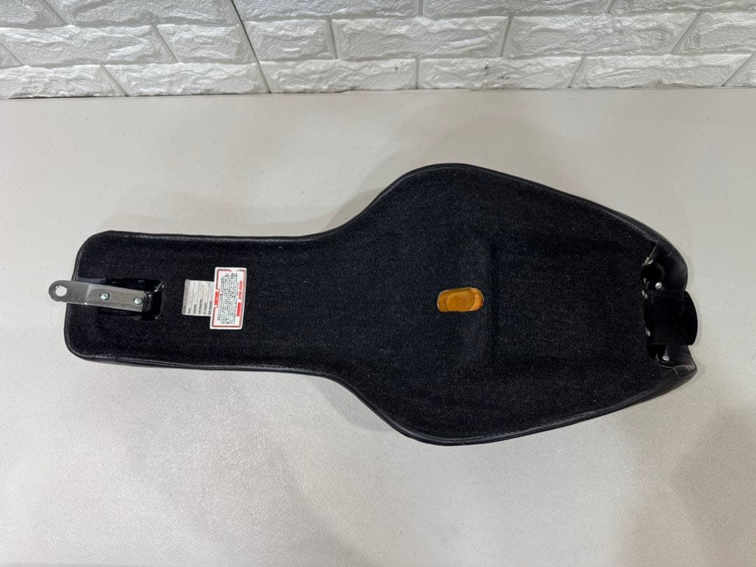 イージーライダース　スポーツスター　ハーレー　XL 883 コブラ　シート