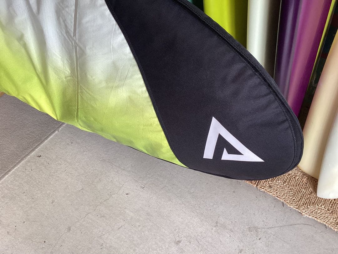 RAREFORM（レアフォーム）サーフボードケース　デイライト9.6