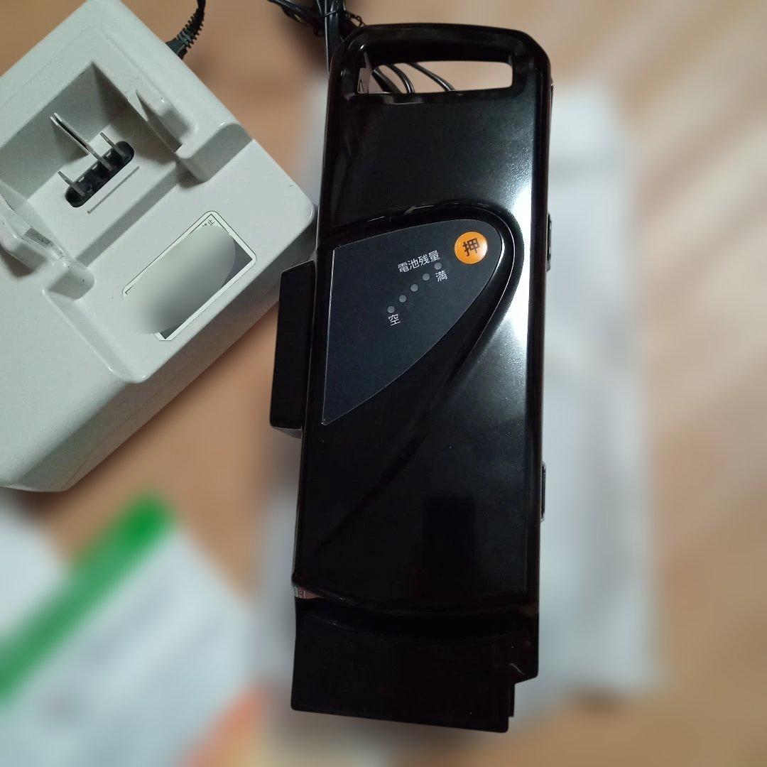 【新品】パナソニック電動自転車バッテリー8.9Ah、専用充電器(中古)のセット