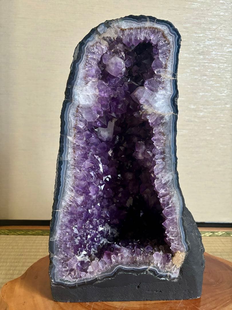 アメジストドーム　天然石　紫水晶　鉱物　鑑賞石　希少