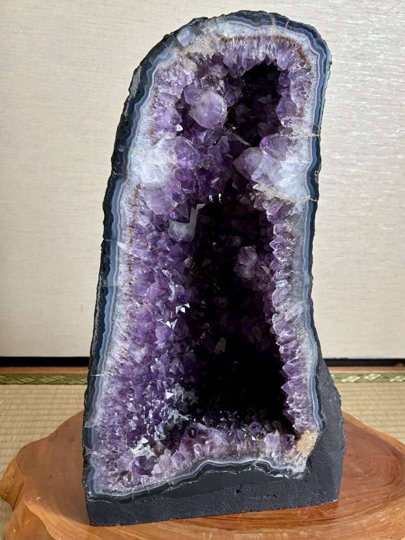 アメジストドーム　天然石　紫水晶　鉱物　鑑賞石　希少