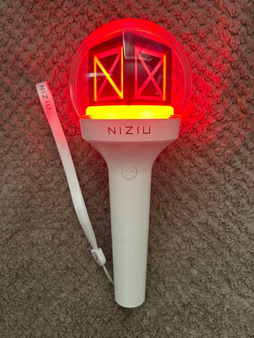 NiziU 公式　ペンライト ホワイト