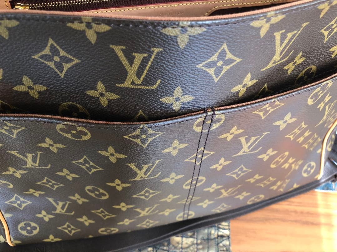 ルイ・ヴィトンモノグラム　メッセンジャーバック(メンズ)