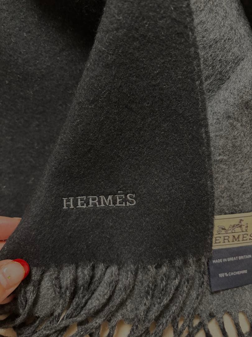 【一度短時間使用のみ美品】HERMÈS カシミヤリバーシブルマフラー