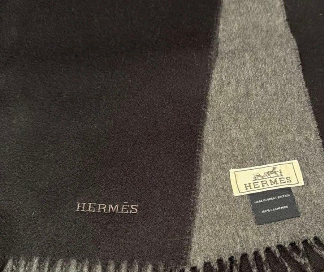 【一度短時間使用のみ美品】HERMÈS カシミヤリバーシブルマフラー