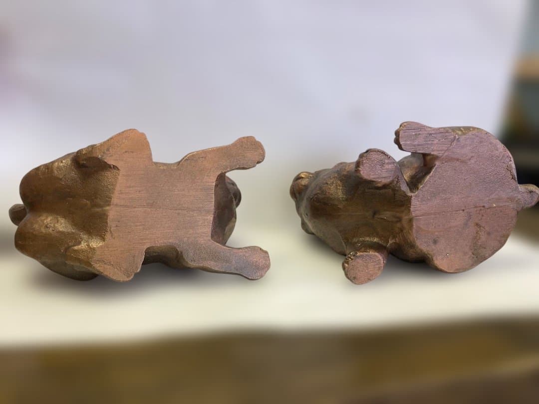 ブロンズ製犬の置物2体セット