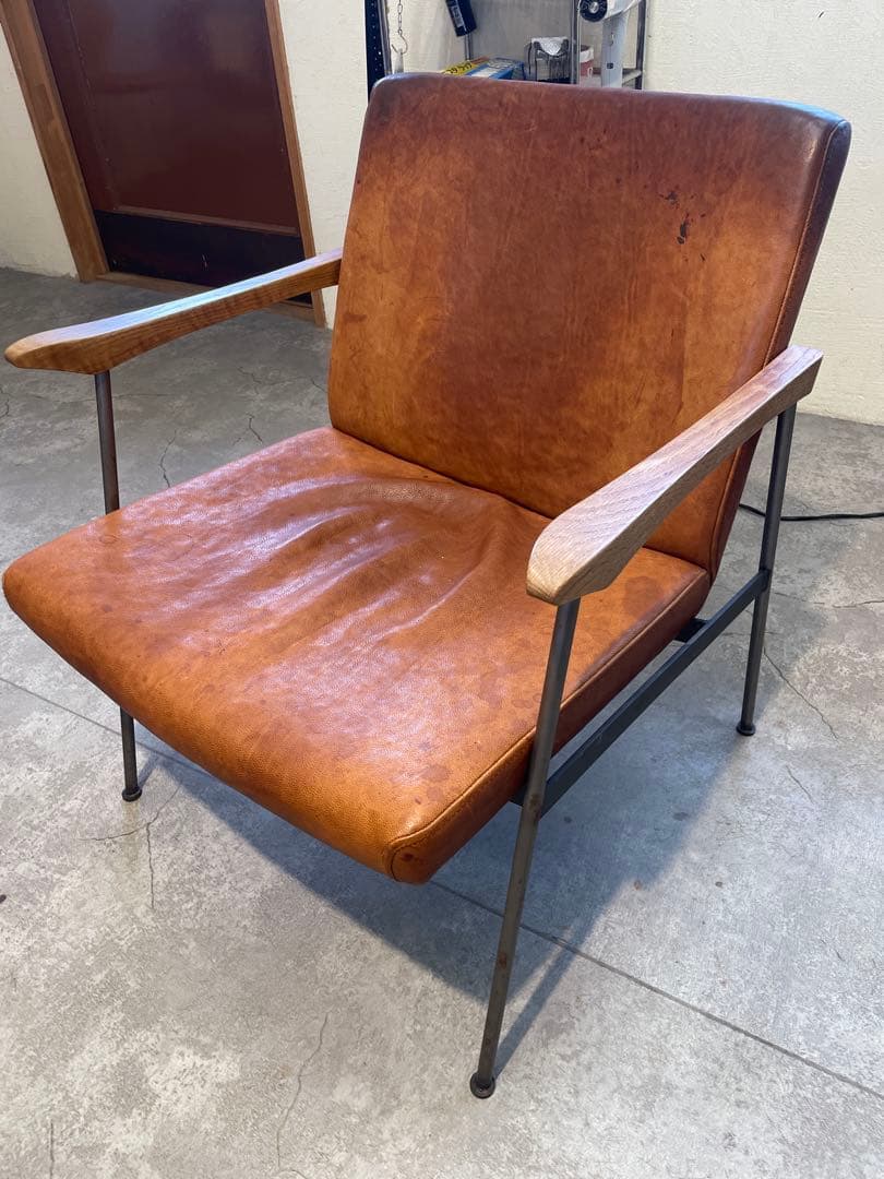 TRUCK トラックファニチャー FURROWED レザーアームチェア