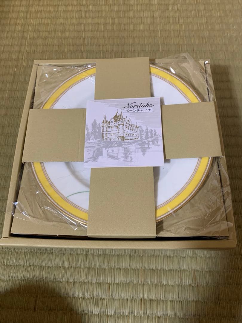 ノリタケ　ヴィヴィットソロボーン　 １８㎝プレート ６枚