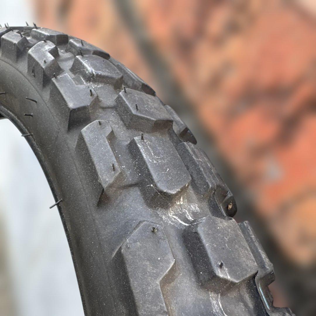 ブリジストン　TW-３０１　TW-３０２　セロー２５０　セロー２２５　前後セット