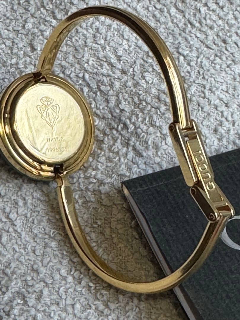 12/31電池交換済　美品　貴重GUCCI チェンジベゼル バングルウォッチ