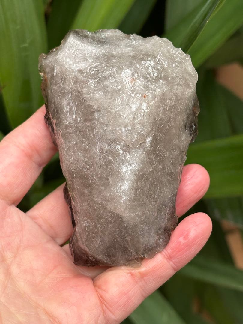 ブラジル産　ジャカレー水晶　ワニ水晶　エレスチャル　303g かっこいい　天然石