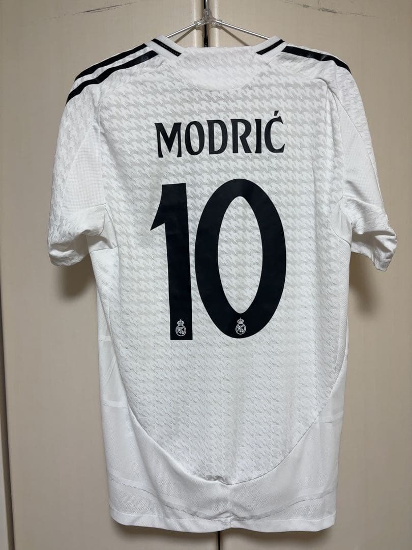 正規品 レアル・マドリード モドリッチ　24/25 オーセンティック　最終価格