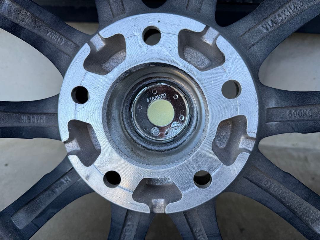 【2023年製】60系プリウス　スタッドレスホイール 4本195/60R17