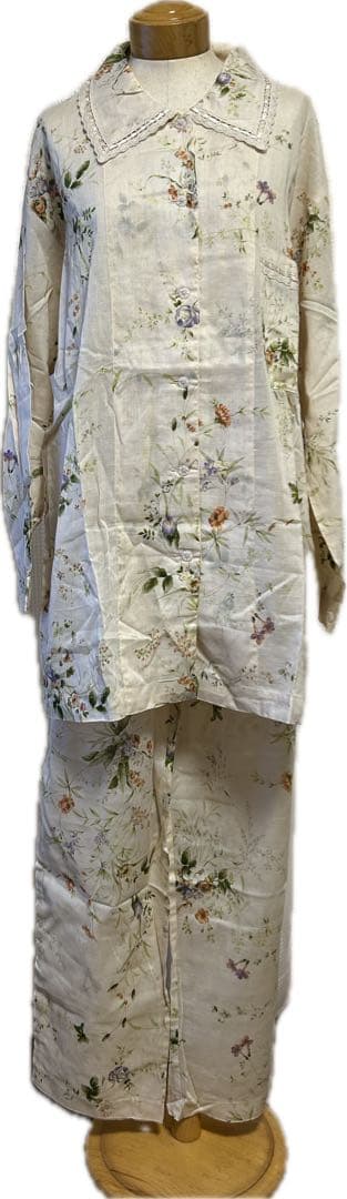 IKUKO 花柄長袖パジャマ