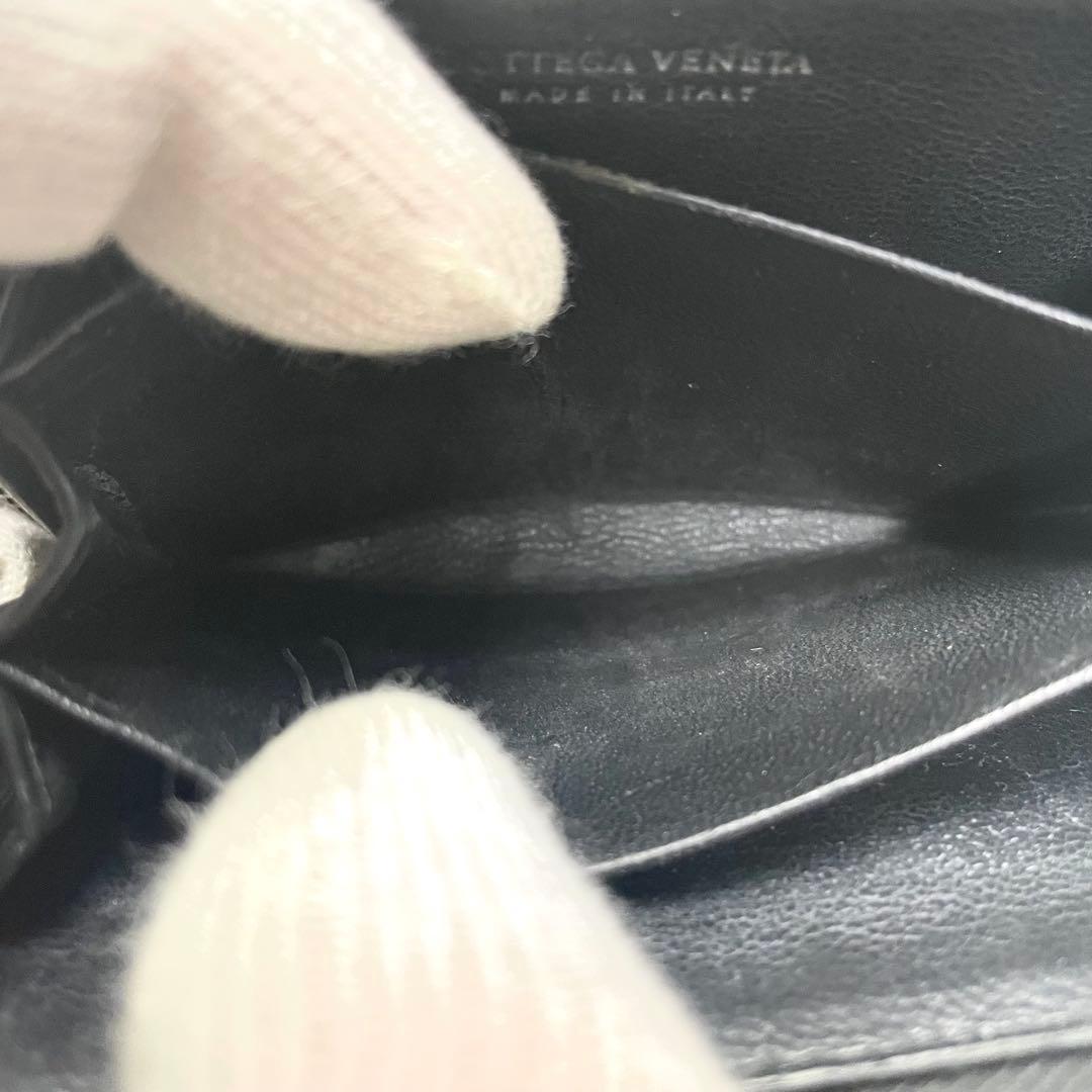 ボッテガヴェネタ ケース イントレチャート ラウンドファスナー ブラック