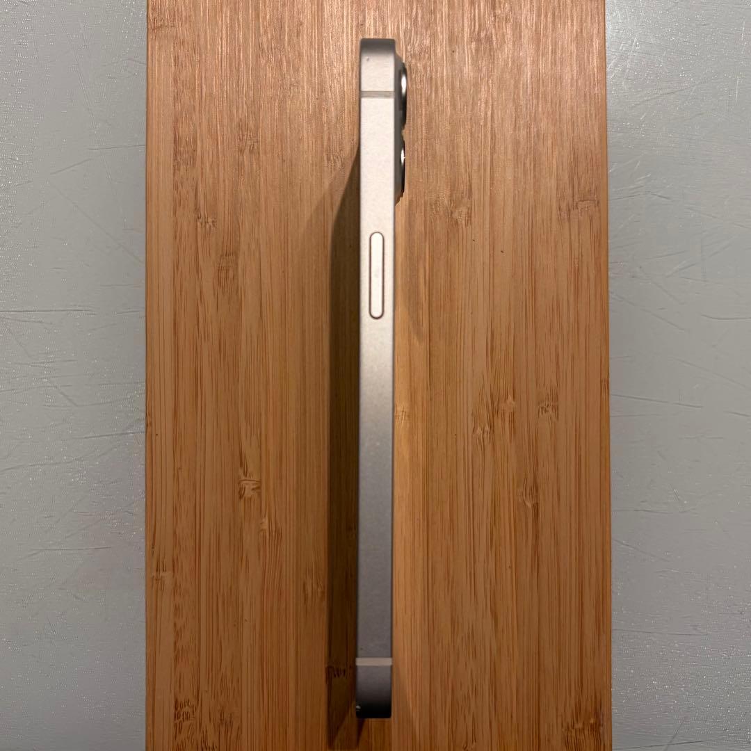 Apple iPhone13 スターライト ホワイト 本体