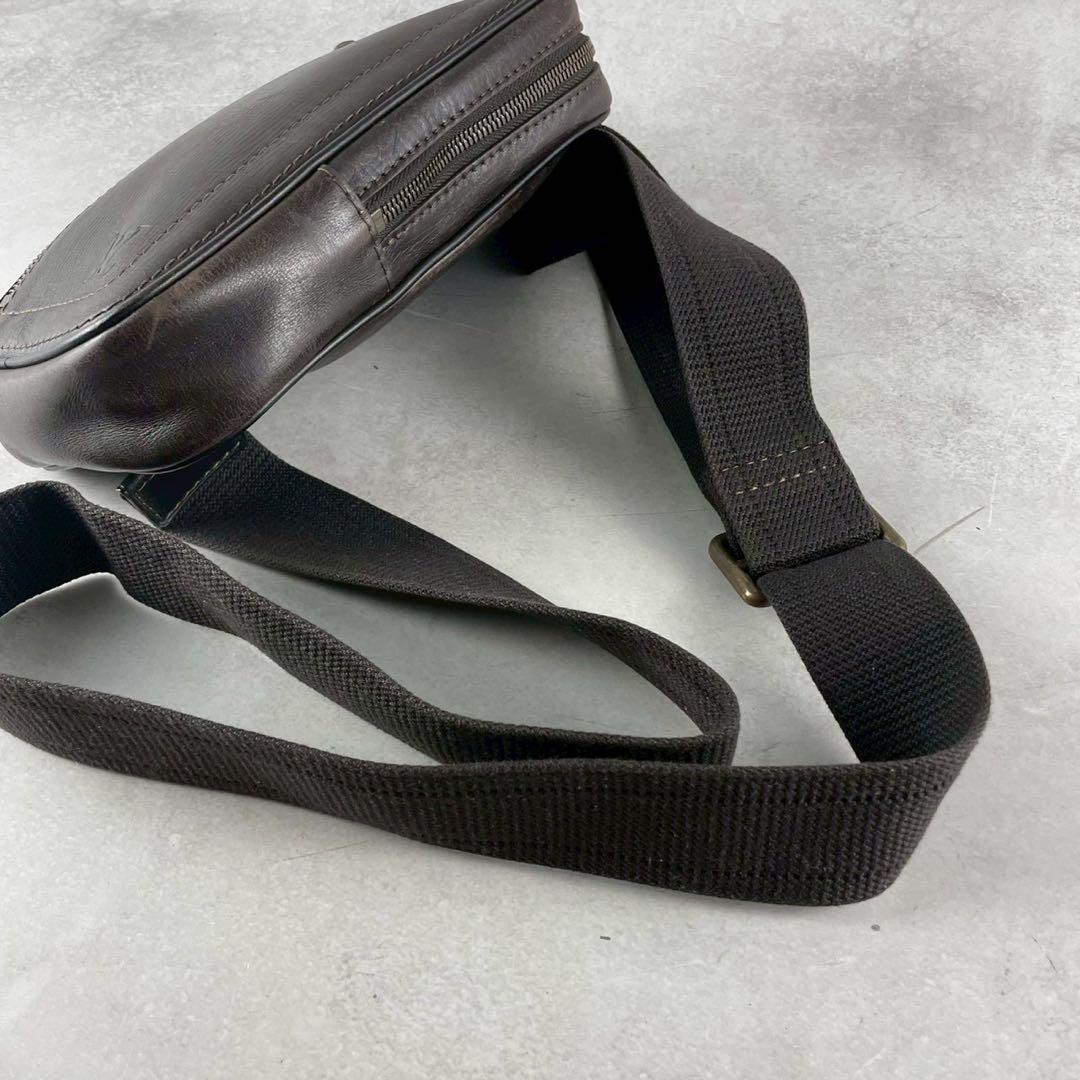 ✨美品✨ルイヴィトン ボディバッグ ユタ スィウ LVロゴ レザー ブラウン