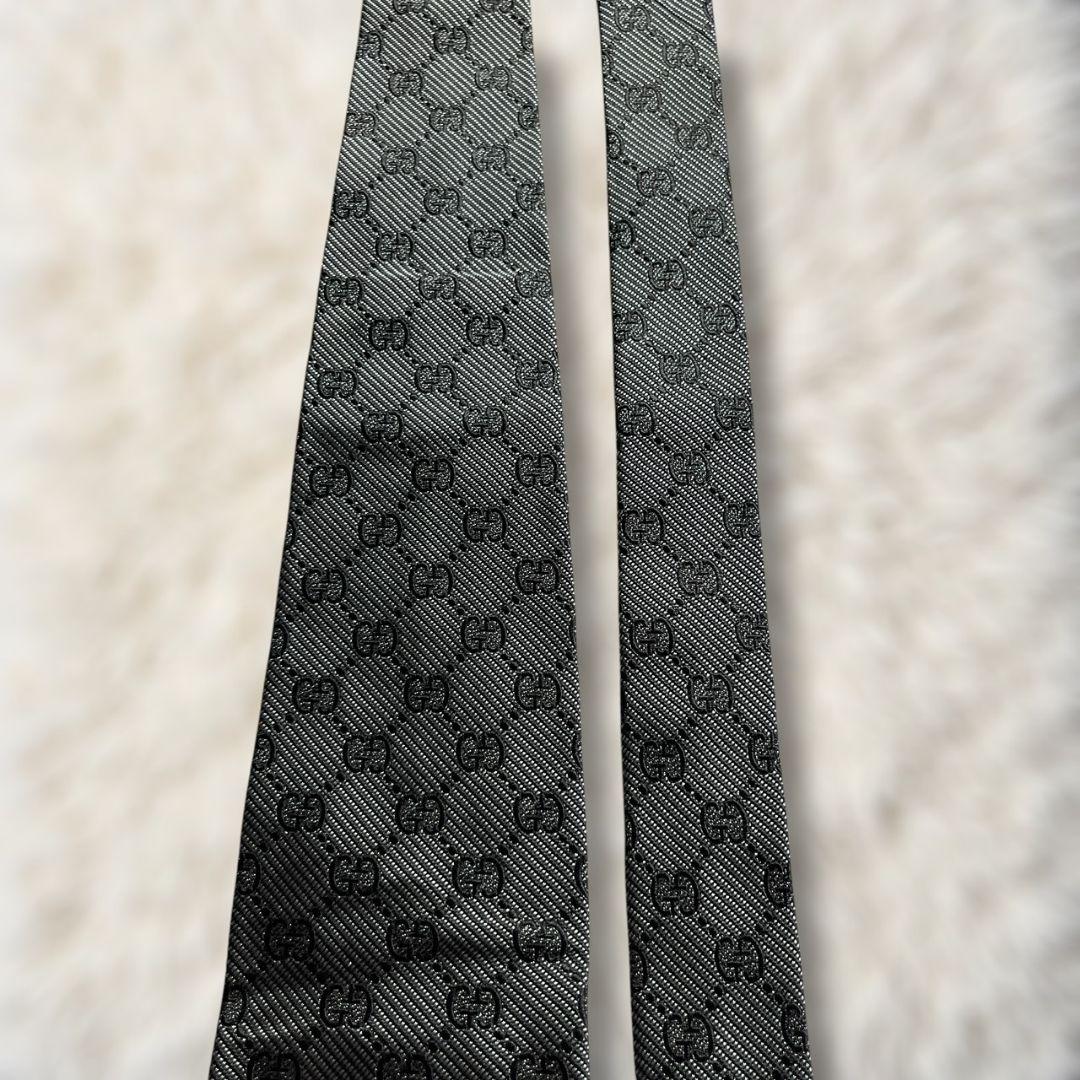 【未使用級✨】グッチ GG柄 インターロッキング柄 モノクロ 黒灰白 ジャガード