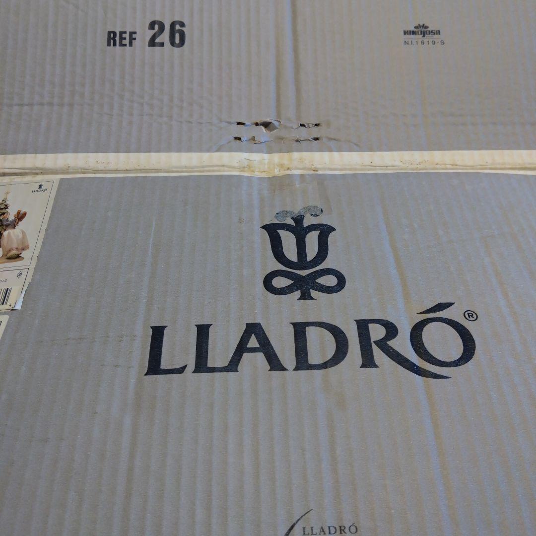 リヤドロ　LLADRO　ツリーを飾ろう少年少女クリスマス