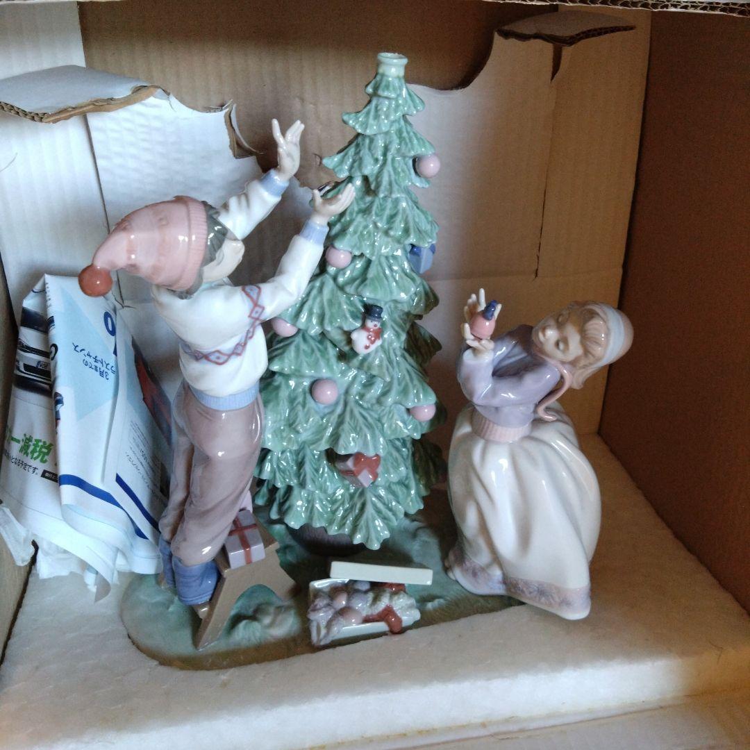 リヤドロ　LLADRO　ツリーを飾ろう少年少女クリスマス