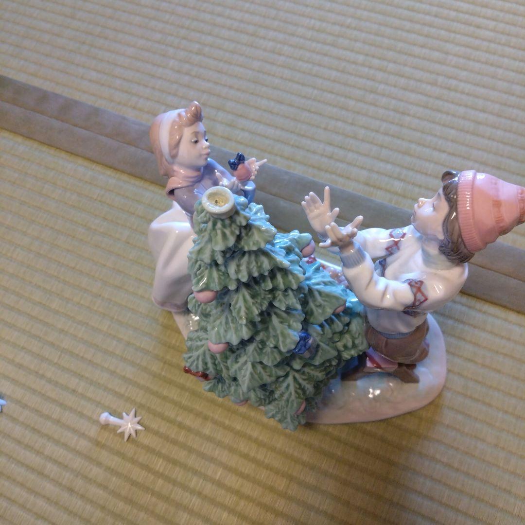 リヤドロ　LLADRO　ツリーを飾ろう少年少女クリスマス