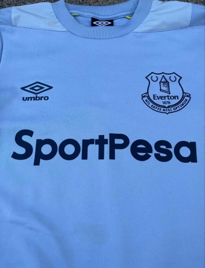 【希少デザイン】アンブロxエバートンFC スウェットシャツ　デカロゴ　 M