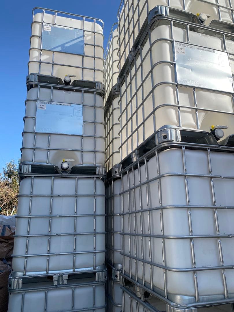 中古貯水タンク 約1000リットル 透明 プラスチック製 IBCコンテナ