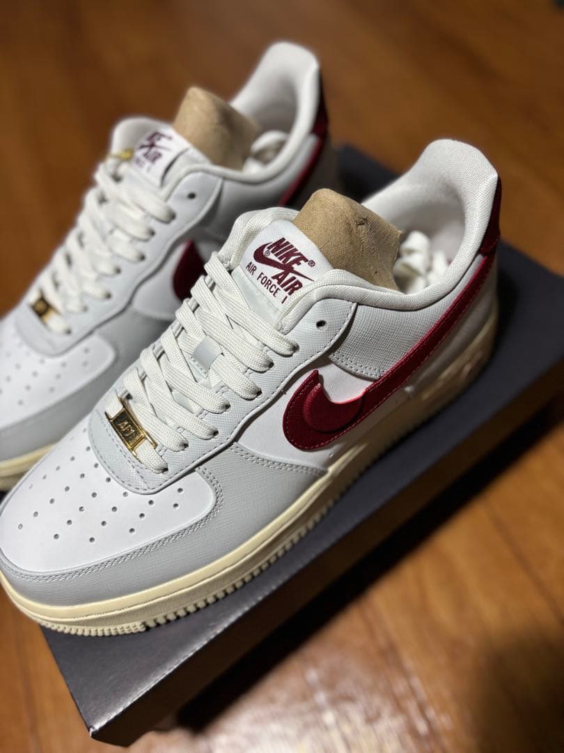 お値下げ★NIKE WMNS AIR FORCE 1 '07 SE 9.5