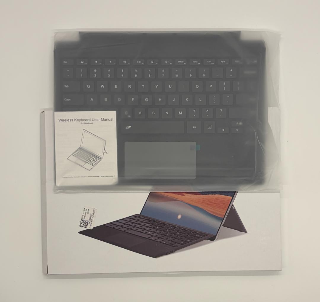 Surface Pro 4（7色キーボード）4GB/128GB NVMe