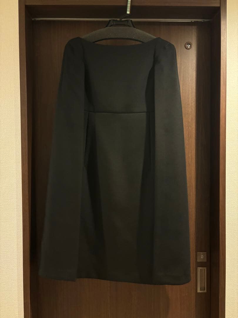 超美品【CELFORD セルフォード】トリプルクロスケープドレス