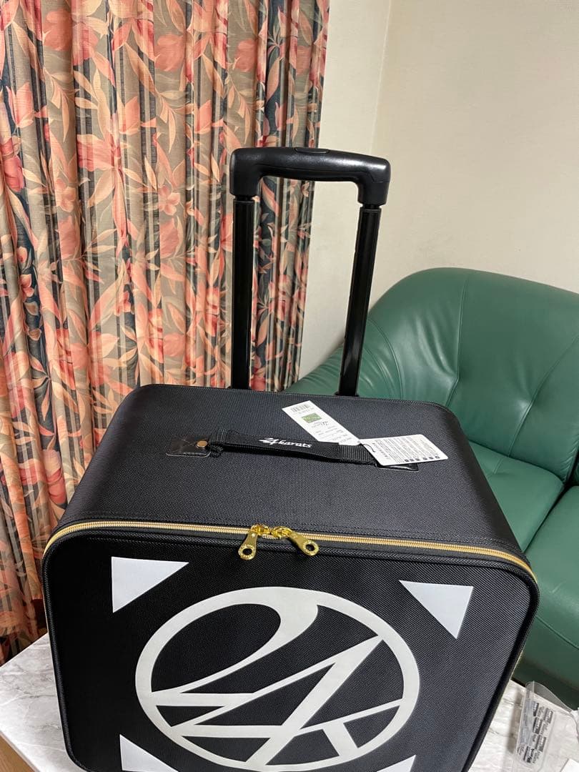 【新品＊未使用＊タグ付き】24karatsキャリーバッグ.LDH