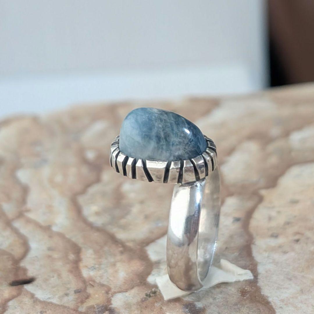 Full-Moon様　ハンドメイドの糸魚川翡翠リング　入りコン沢