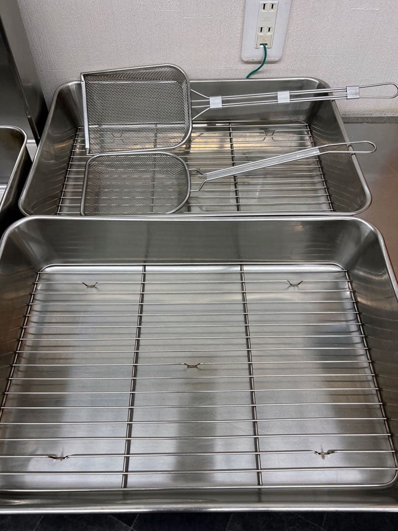 【まとめ売り】ステンレス深型組バット 、角バット（網付き）、トングなど