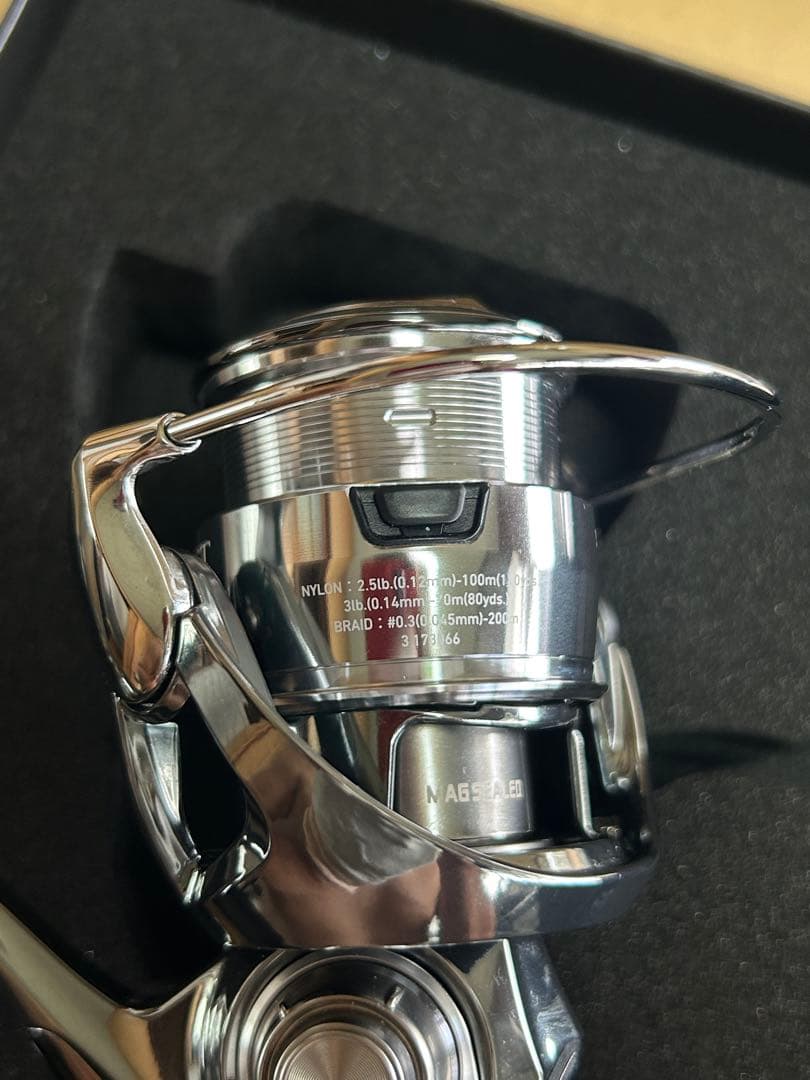 【新品未使用】ダイワ 22イグジストSF2000SS-P EXIST