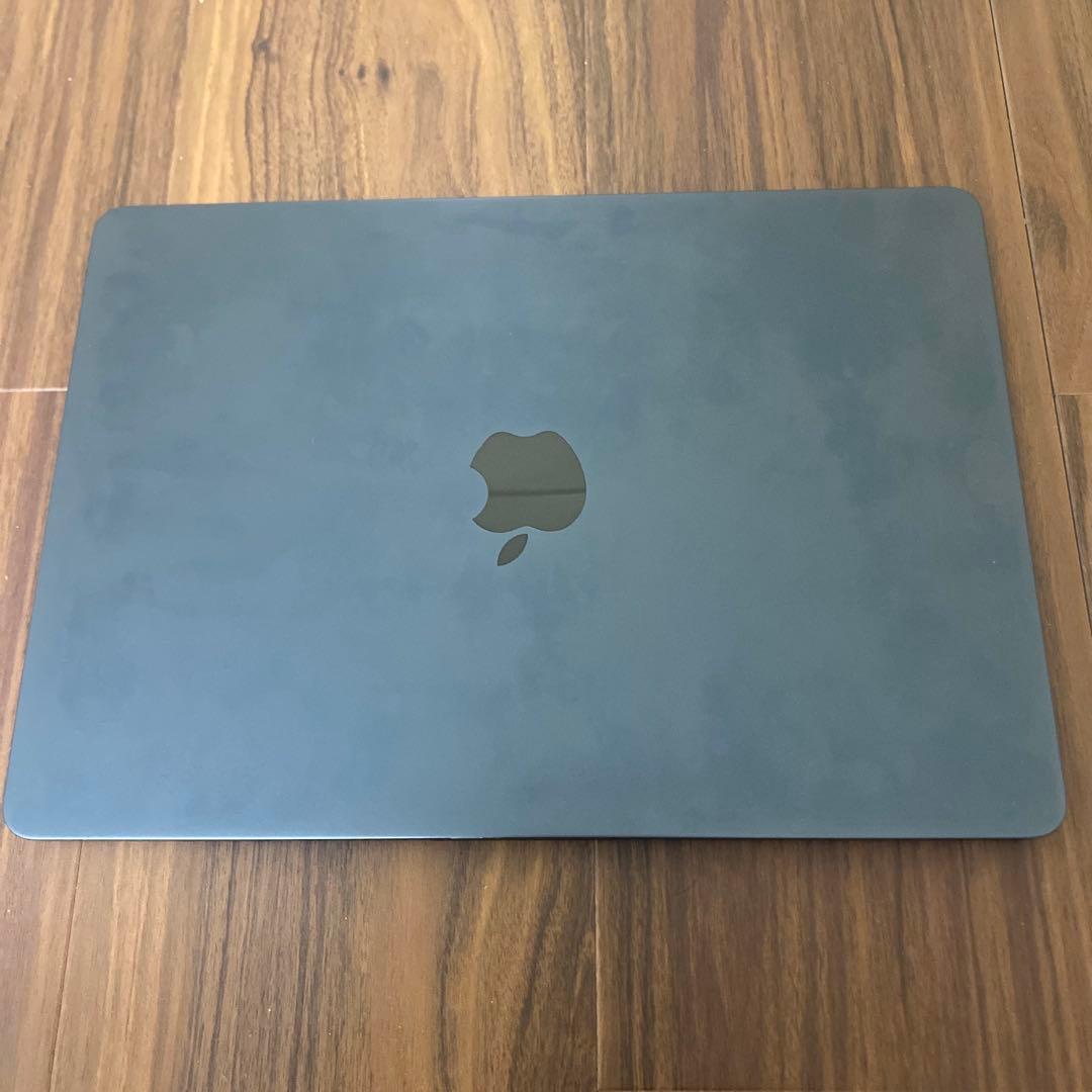 最終値下げ:MacBookAir M2 13.6インチ 8GB / 256GB