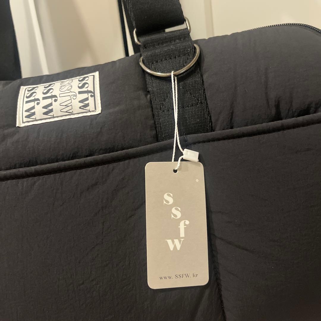 SSFW 韓国ブラックナイロンキャリーバッグ　新品未使用　タグ付き